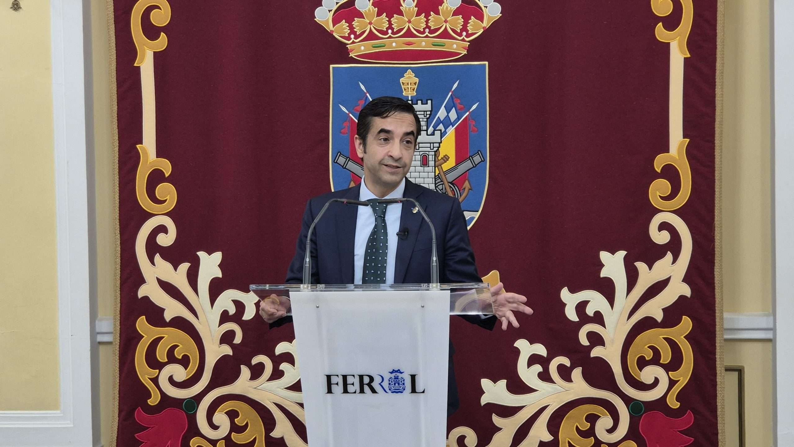 Ferrol dividiu o contrato en dous lotes, segundo a altura dos edificios, e ambos foron adxudicados á empresa CYS Hispania SL.