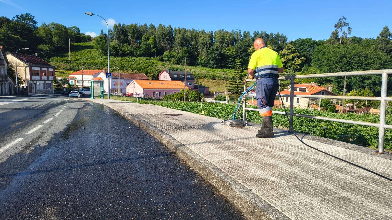 Fene avanza no plan progresivo de actuacións para mellorar os espazos públicos e a accesibilidade.