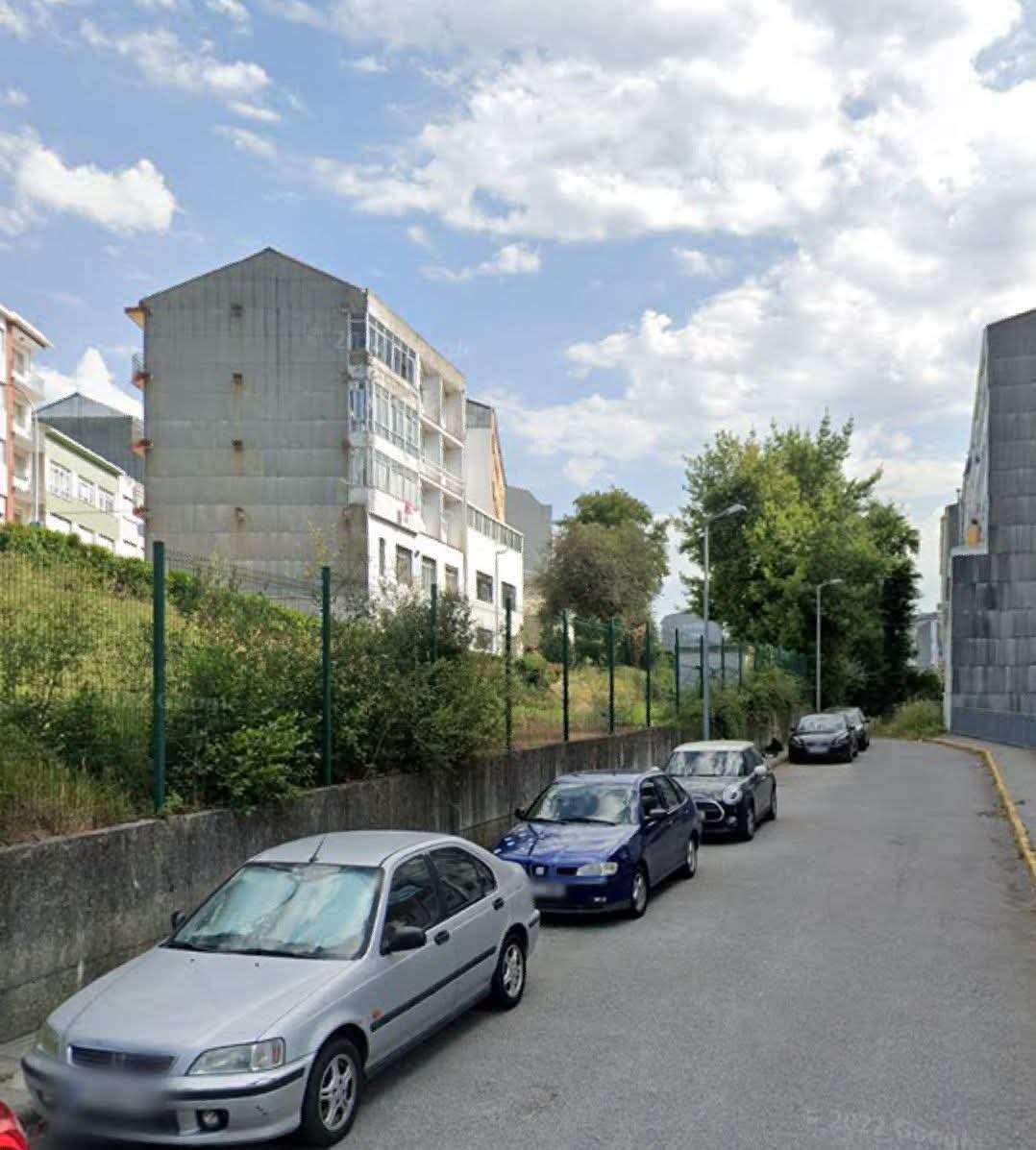 O Concello de Fene asumirá 350.000 euros do custe e ADIF, os outros 350.000, repartidos en varias anualidades entre 2026 e 2029.