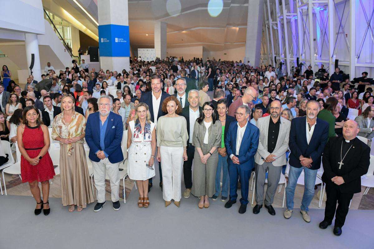 Asistentes e participantes na Cidade da Cultura á presentación da proposta para actualizar o Plan xeral de normalización da lingua galega Asistentes e participantes na Cidade da Cultura á presentación da proposta para actualizar o Plan xeral de normalización da lingua galega