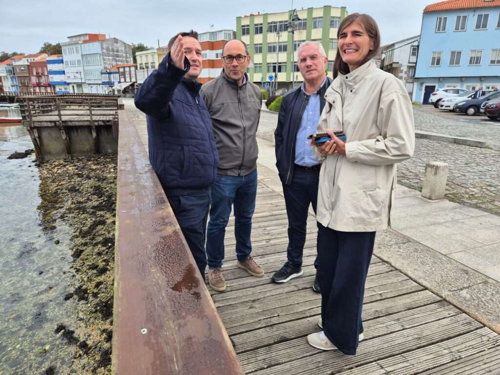 A presidenta de Portos de Galicia visita Mugardos